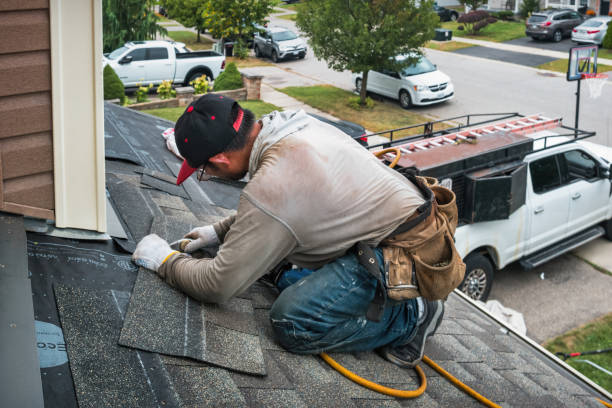 Professional Emergency Roof Repair technician working in Carlton, PA